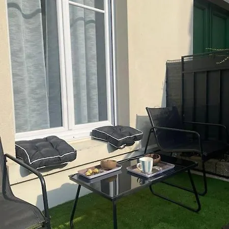 Apartment Terrasse Paris *